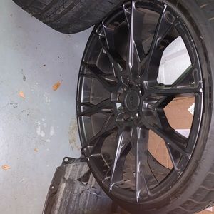Niche 20 inch Staggered